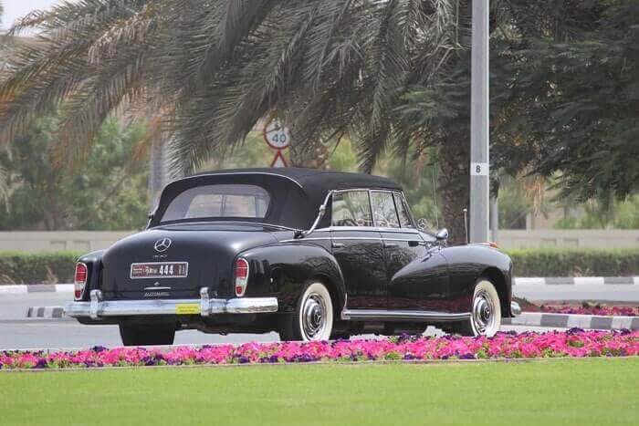 1960-mercedes-benz-300d-Adenauer-dubai-max-garage